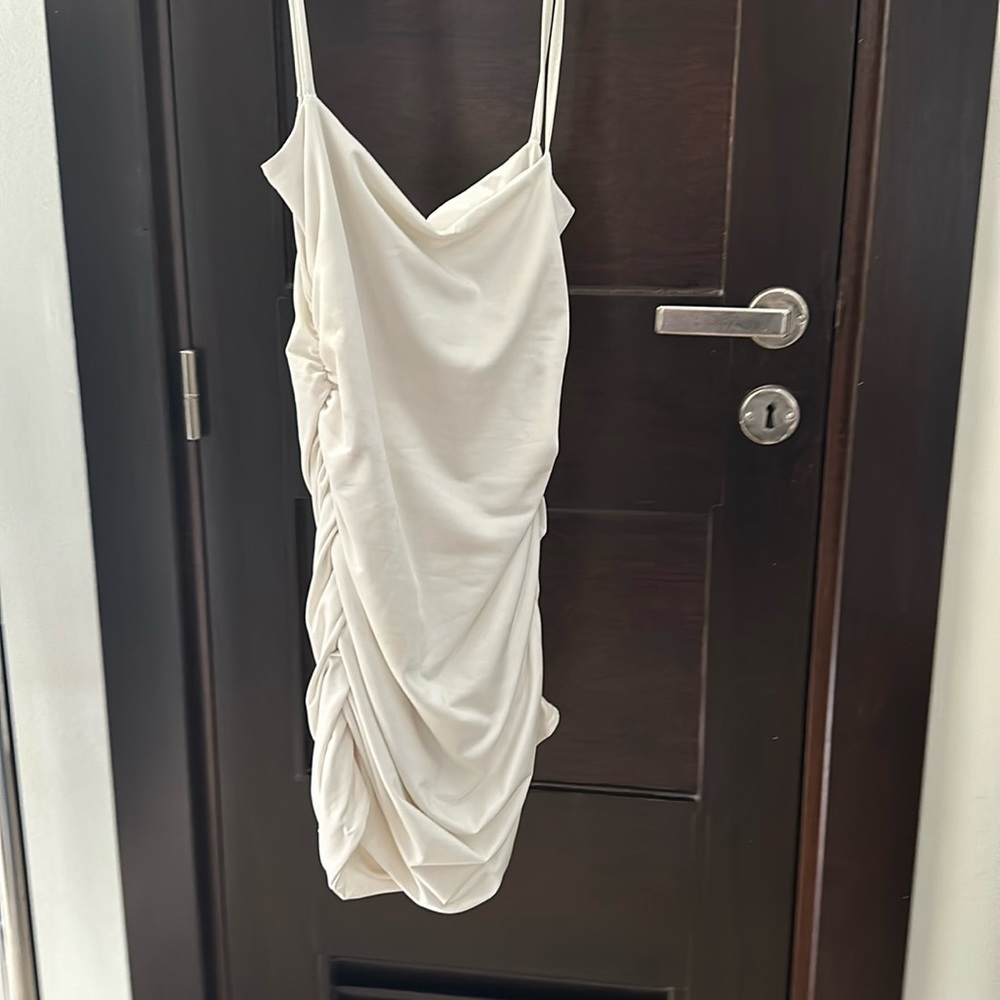 White bodycon dress